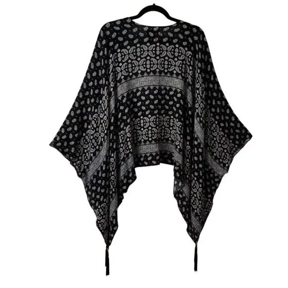 Selga one size black & white paisley tassel ruana open front - Picture 2 of 12